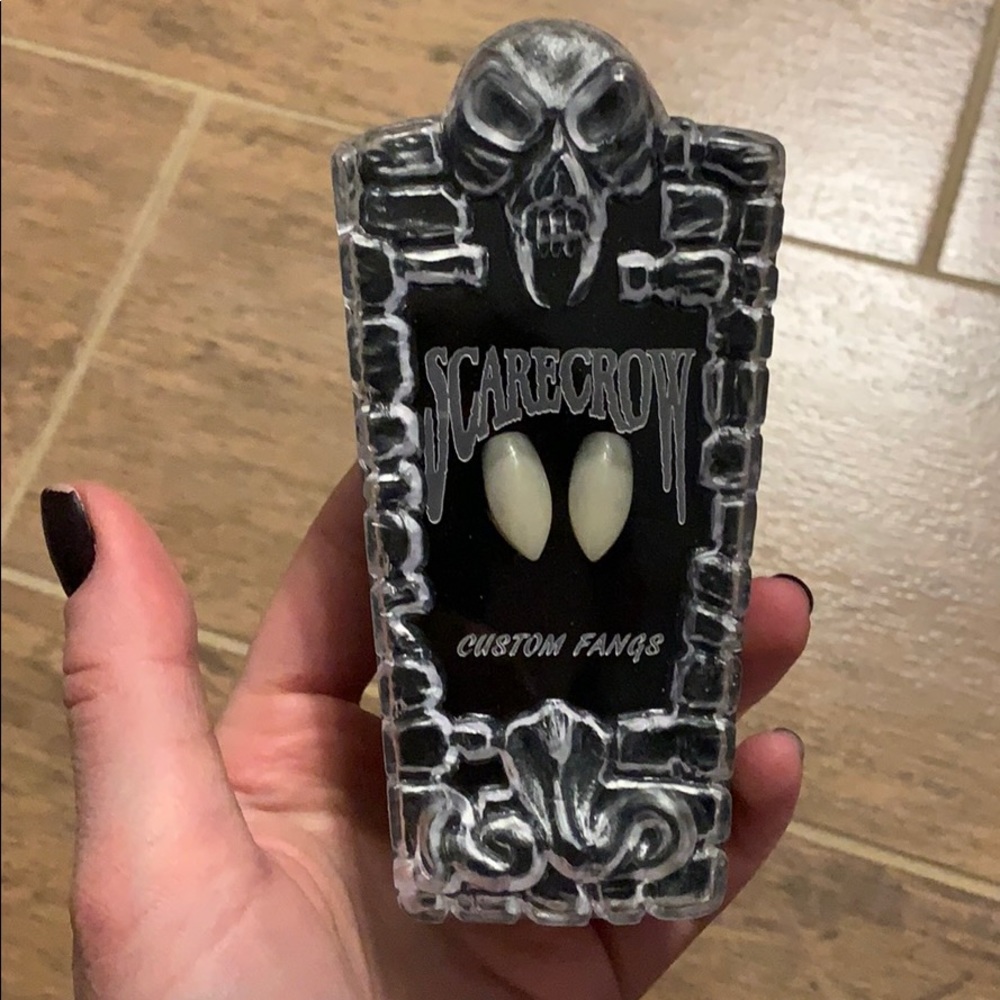 Scarecrow Halloween vampire fangs